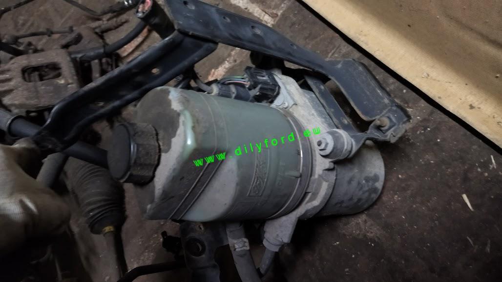 servo čerpadlo C-Max/Focus II