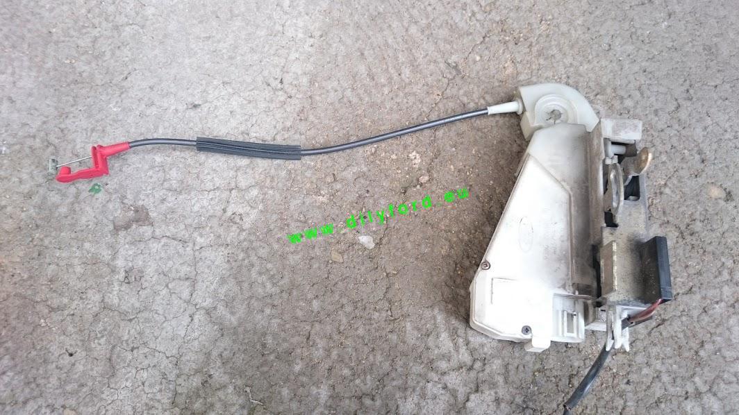 zámek + centrál PP Mondeo -96