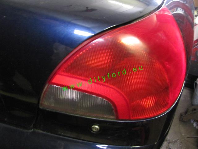 světlo PZ Mondeo II 4D sedan