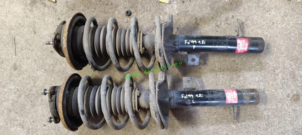 přední tlumiče + pružiny Focus I KYB