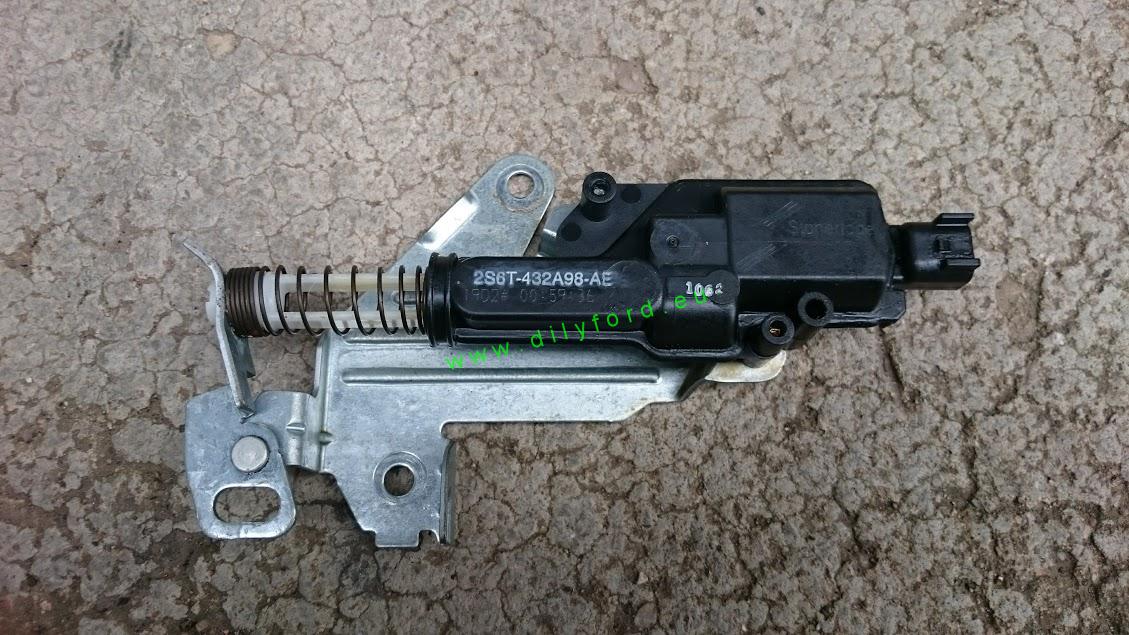 odskok kufru Fiesta V / Fusion