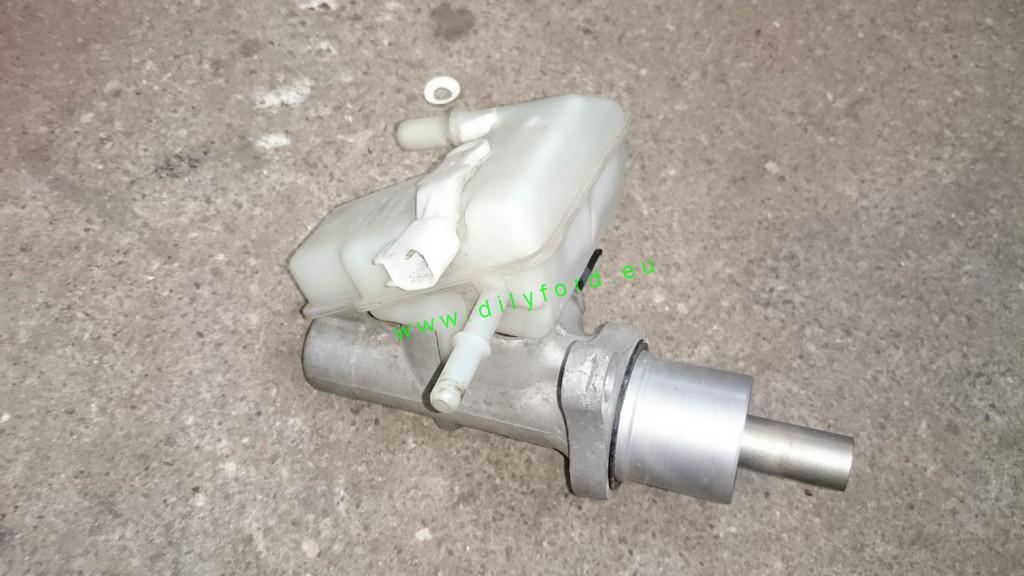 hlavní brzdový válec C-Max