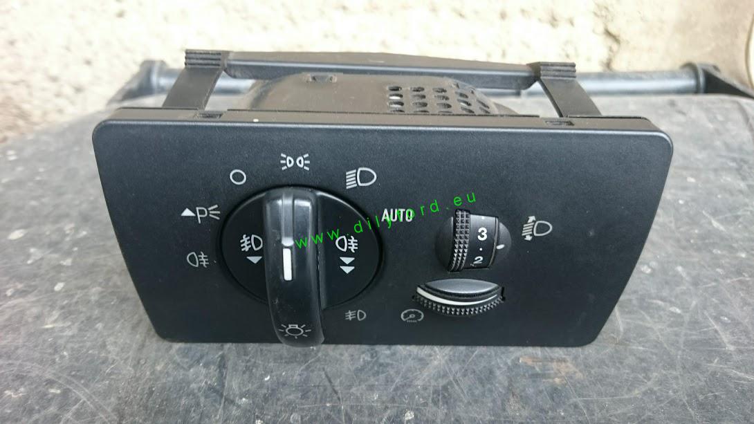 ovladač světel 3S7T13A024AB