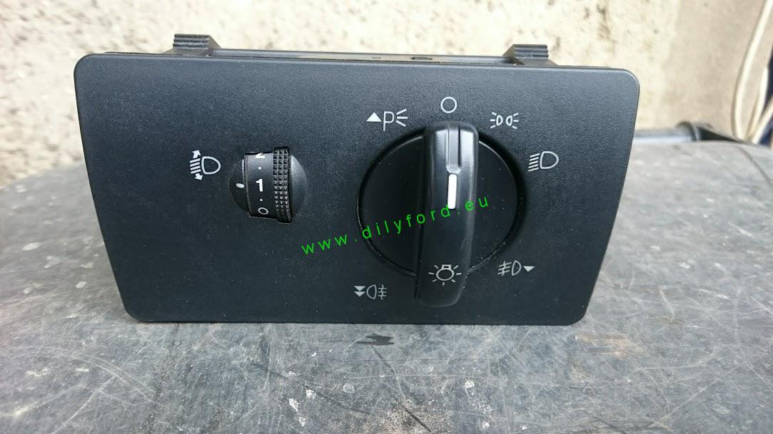 ovladač světel 4S7T13A024FA