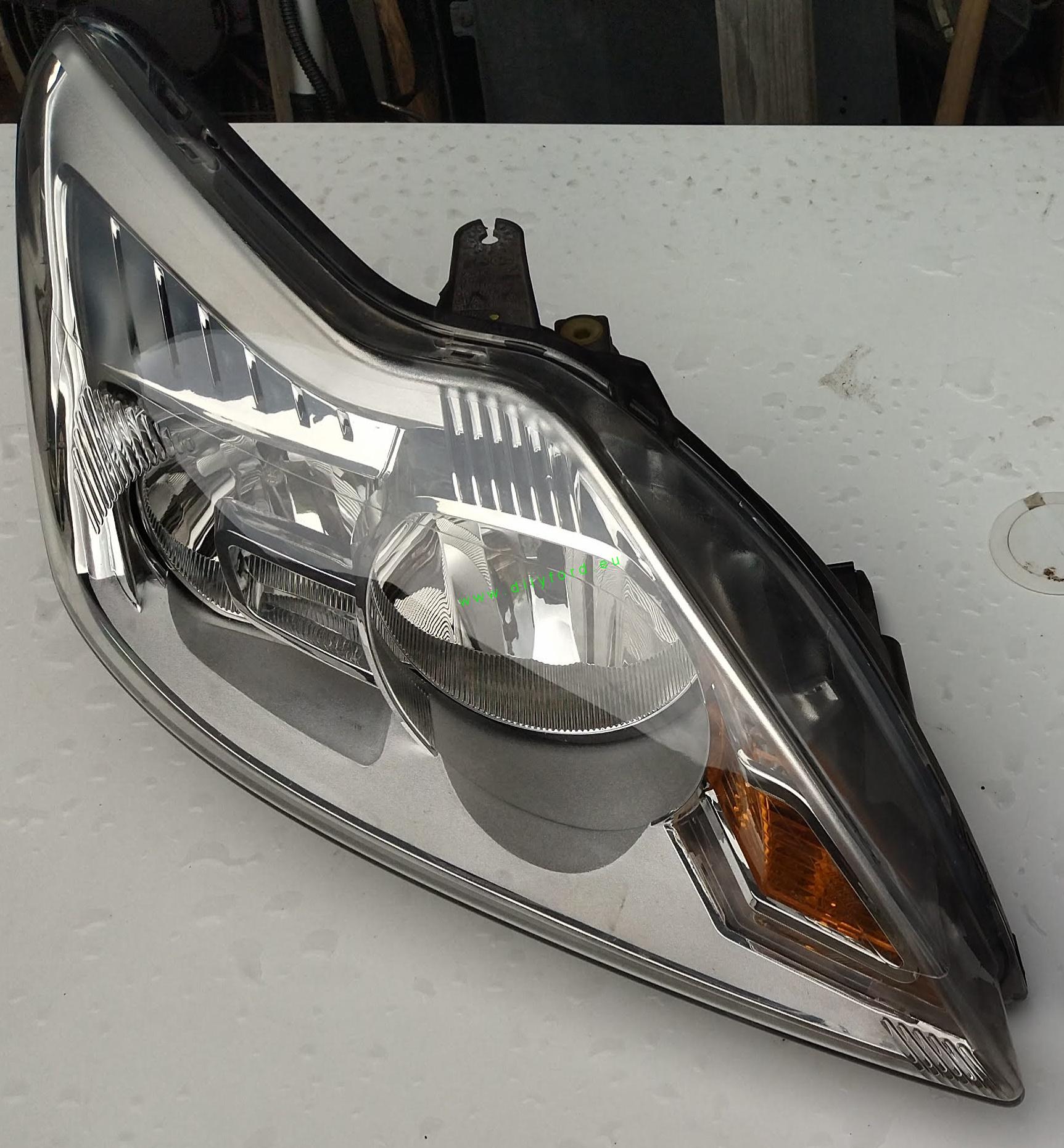 pravé přední světlo Focus II 2008-2011