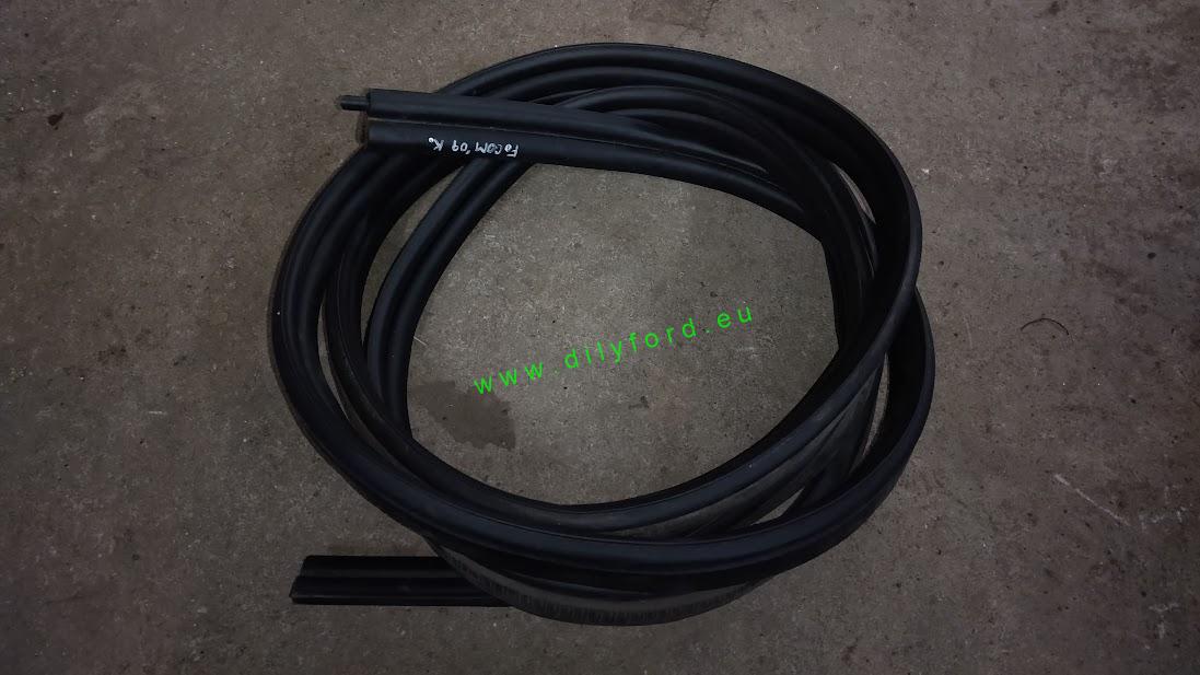 těsnění dveří kufru Focus II kombi