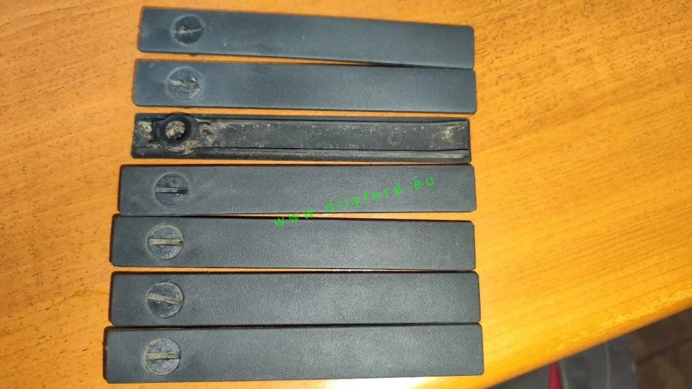 krytka střešní lišty Focus II 1339647