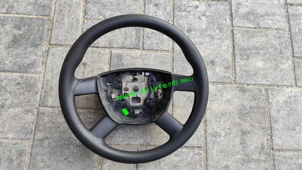 volant Focus II 2005