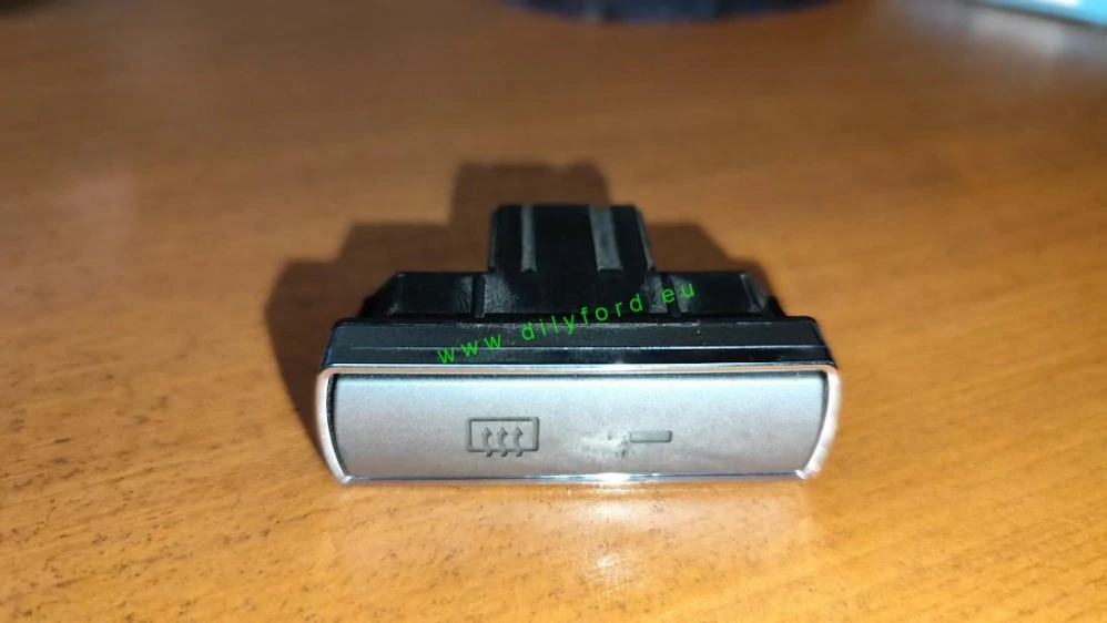 spínač výhřevu zadního skla Mondeo 03- 