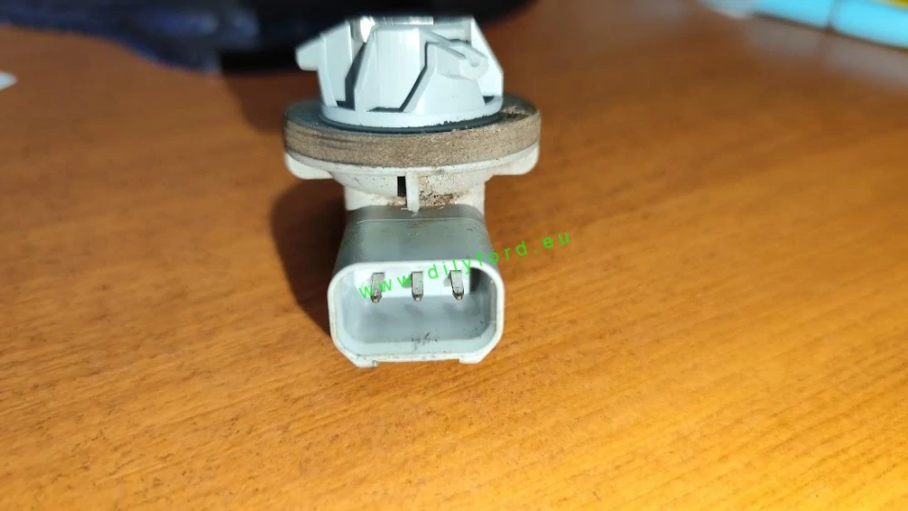 patice žárovky XS4113K370CD