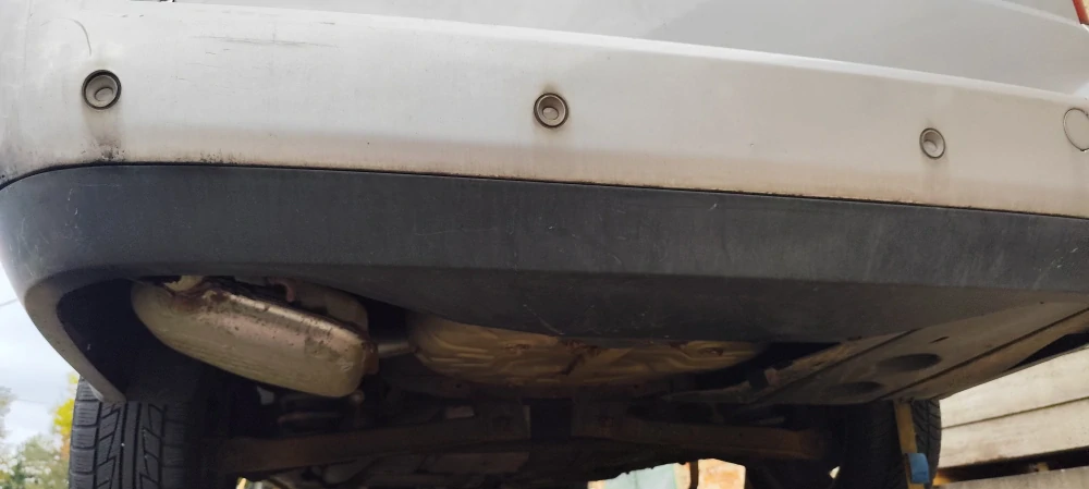 nárazník zadní Mondeo III kombi s čidly