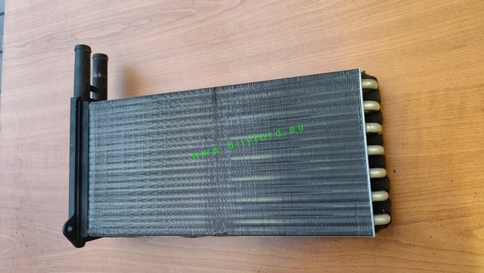 radiátor topení Escort