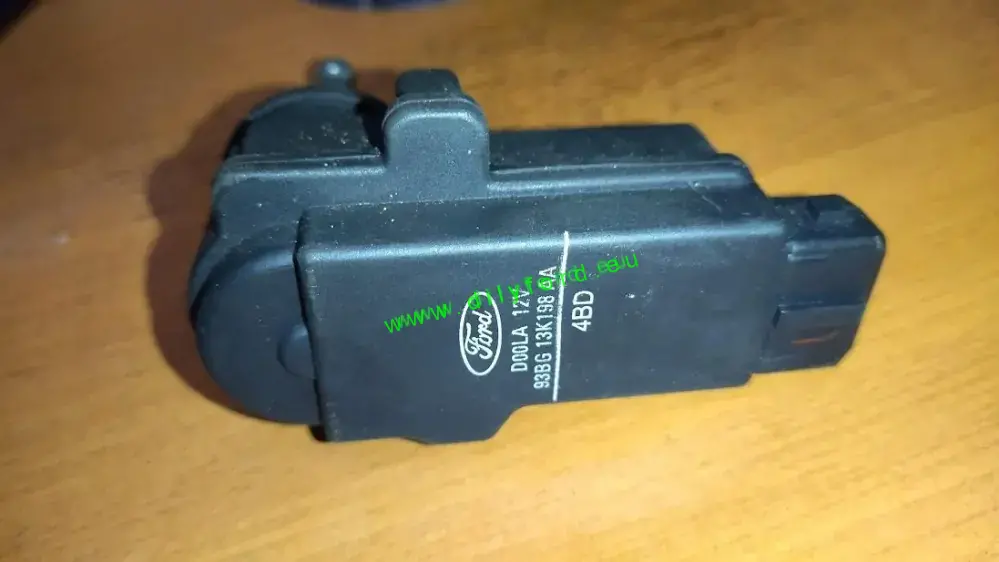 motorek světlometu Mondeo I