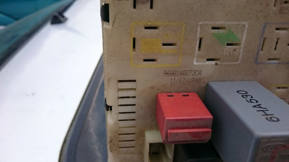 pojistkovka 96AG14A073CA