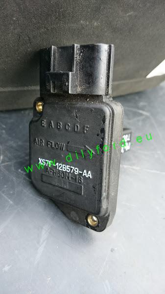 váha vzduchu XS7F12B579AA