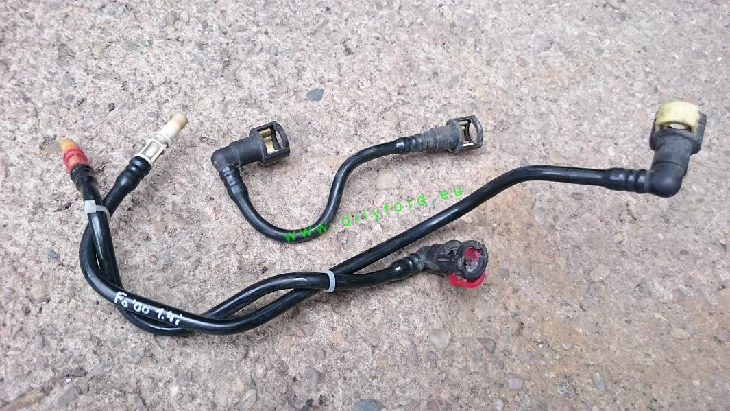 hadičky k nádrži paliva Focus I benzin