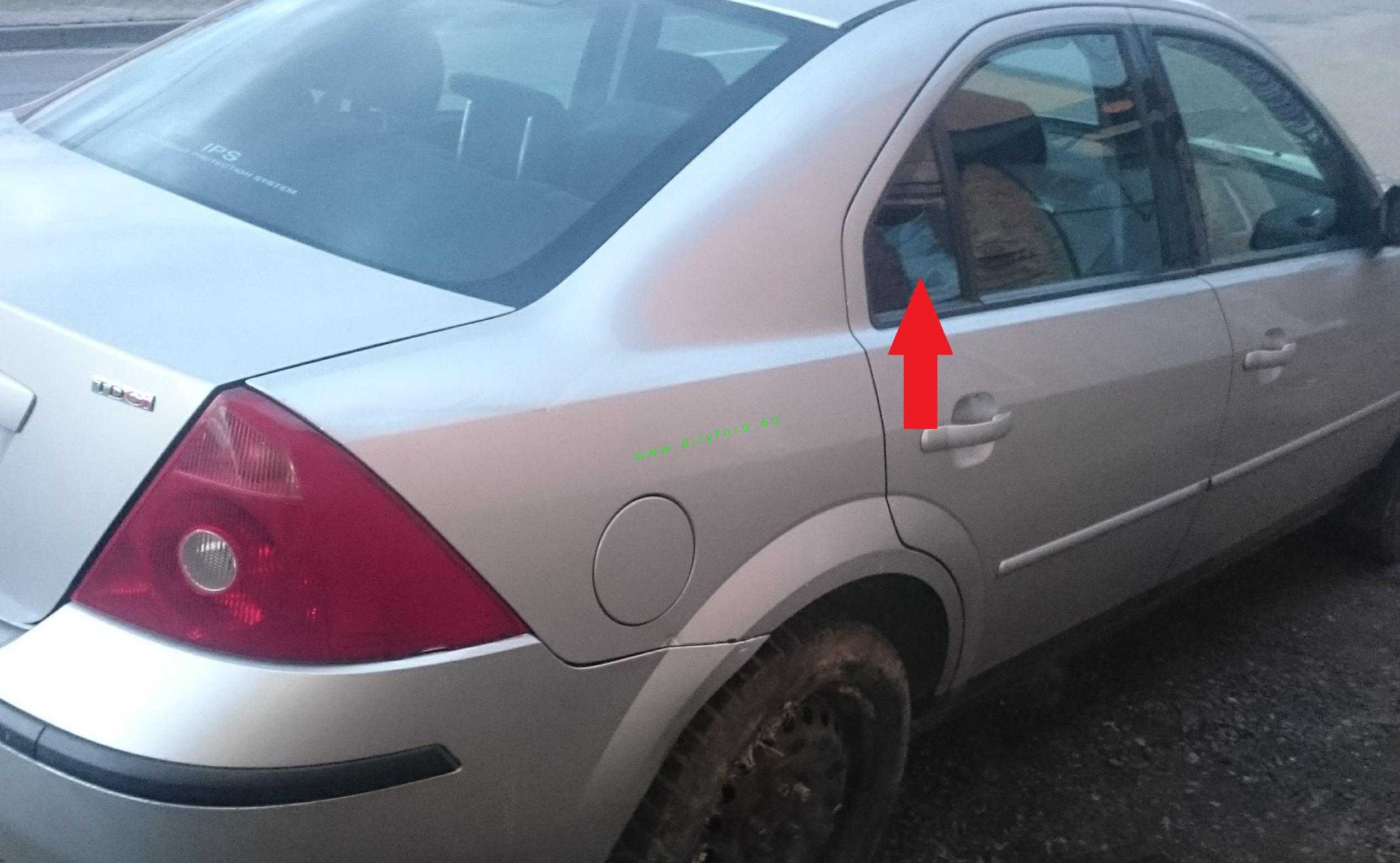malé sklo PZ dveří Mondeo III 4/5D