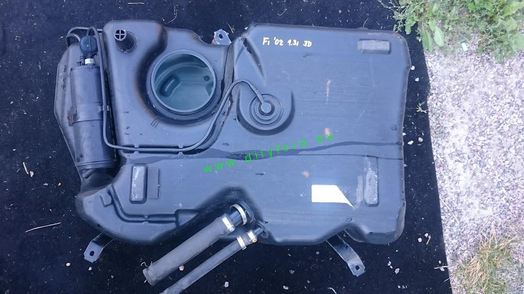 palivová nádrž Fiesta V benzin