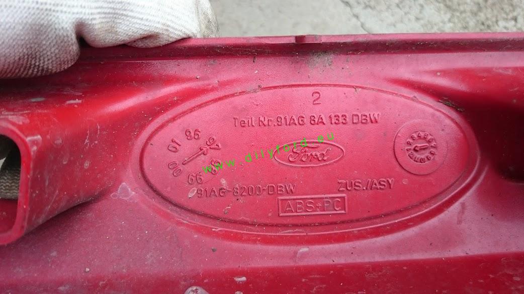 maska Escort V s otvory