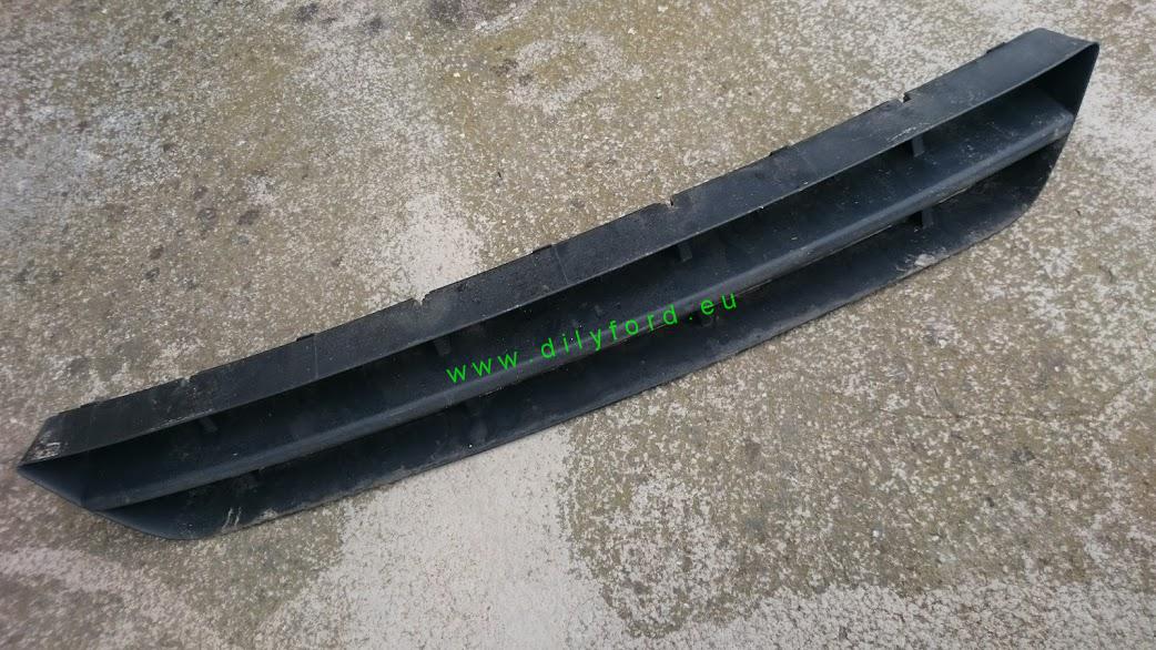 mřížka nárazníku Focus I 2002-2004