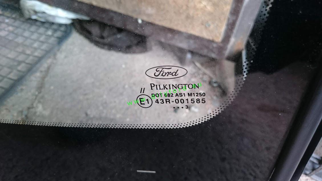 sklo čelní Fiesta V