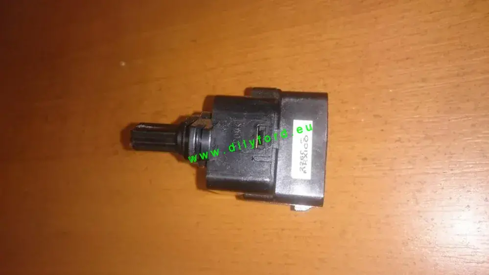 přepínač ventilátoru topení Ford 1112112