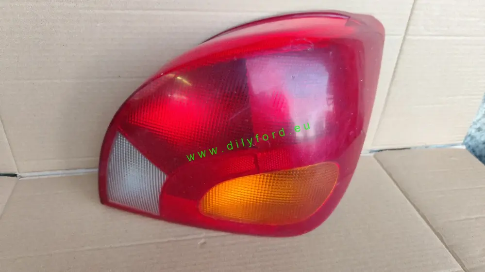 světlo PZ Fiesta IV