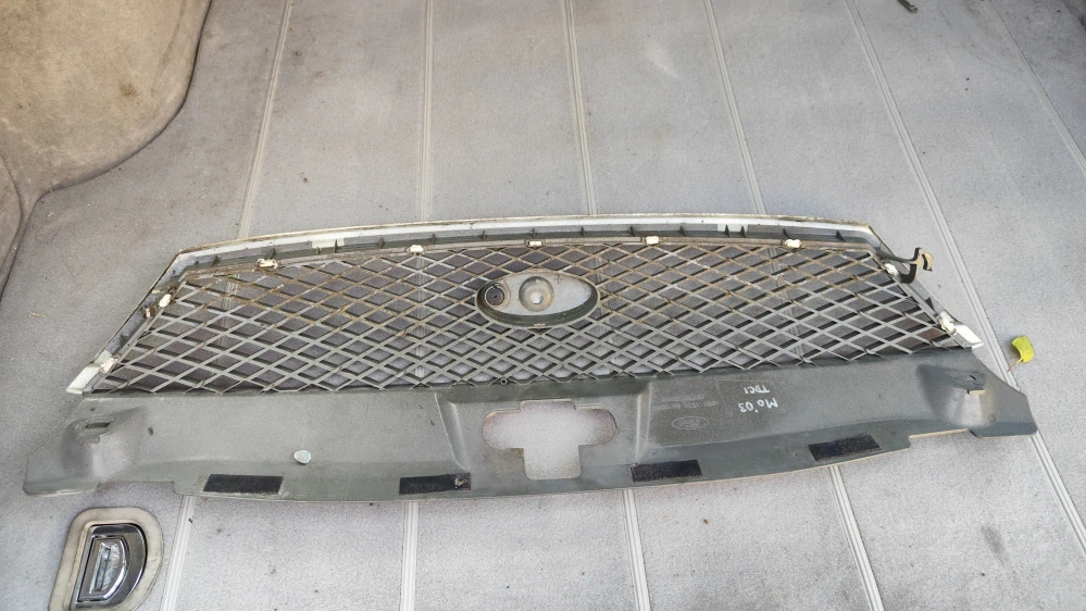 maska Mondeo III 01-03
