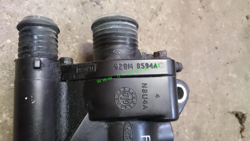 pouzdro termostatu Focus MkI 1.8i
