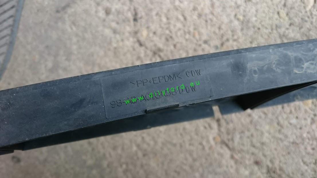 mřížka nárazníku Focus I 1998-2001 mřížky