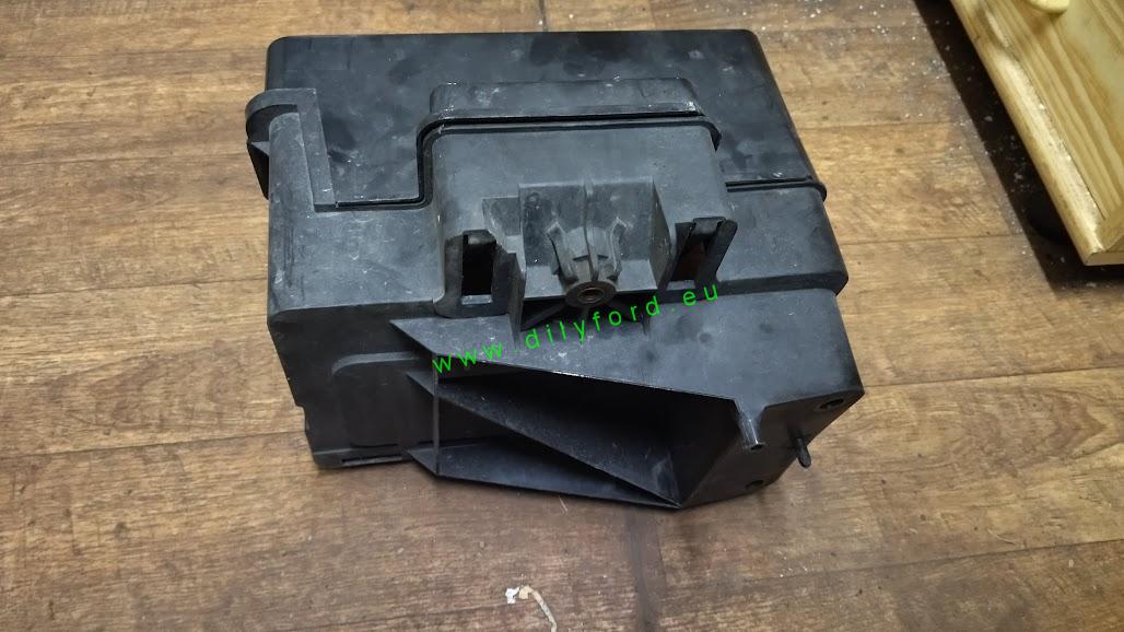 kryt baterie Focus I benzin