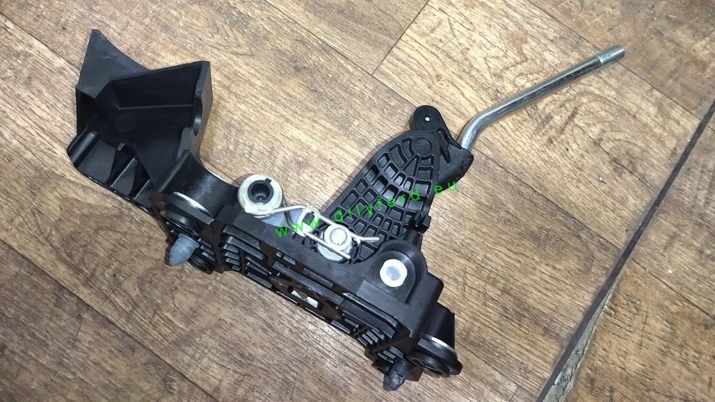 kulisa řazení Focus II 1.6 benzín