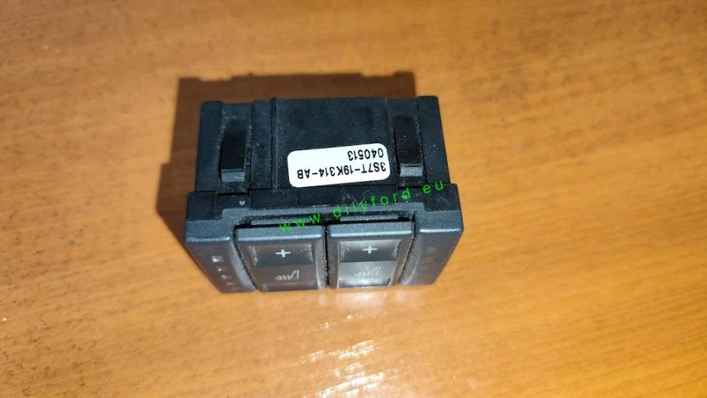 ovladač výhřevu sedadel Mondeo III