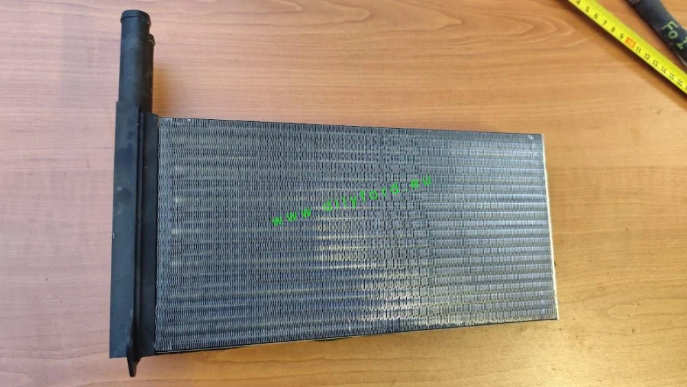 radiátor topení Escort