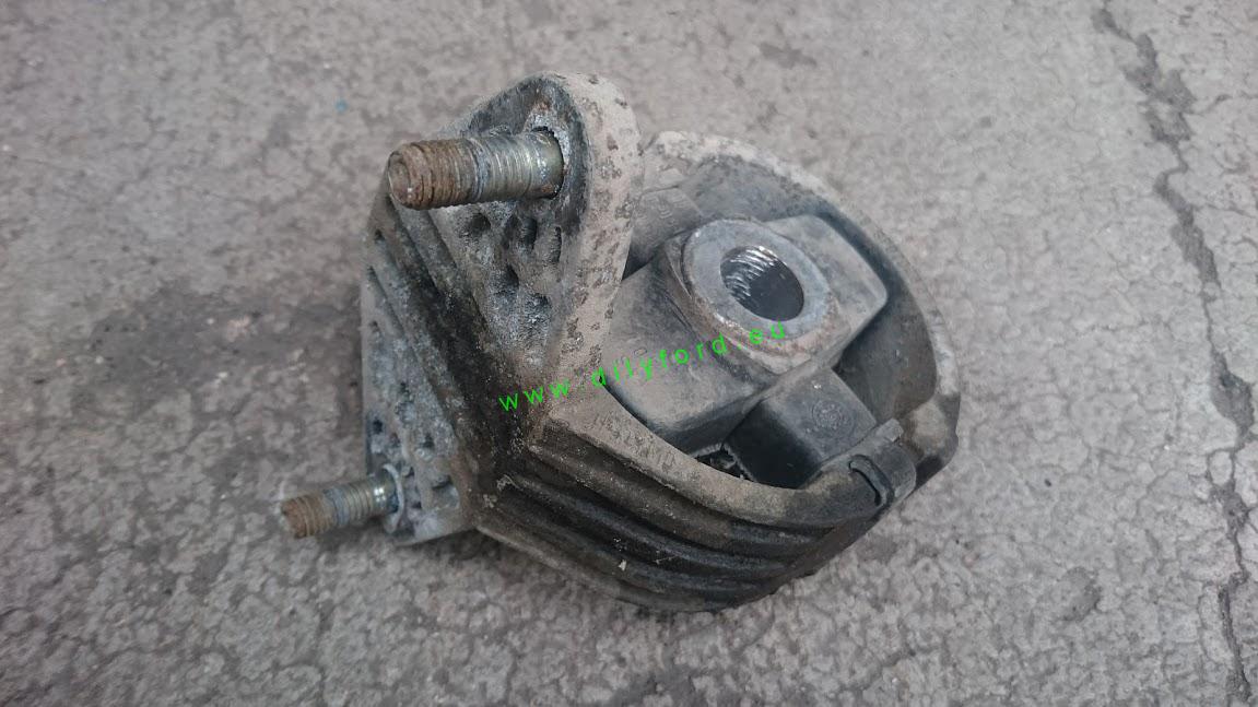 silentblok motoru Mondeo I-II přední