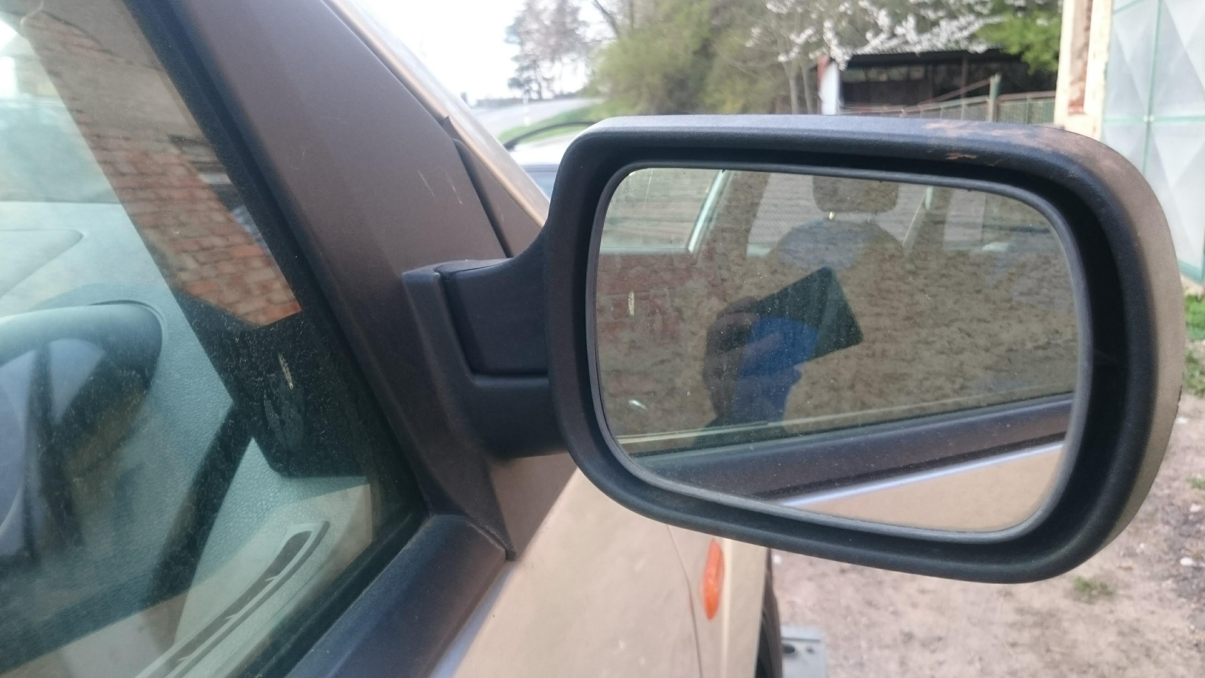 zrcátko P el. Fiesta V 2002