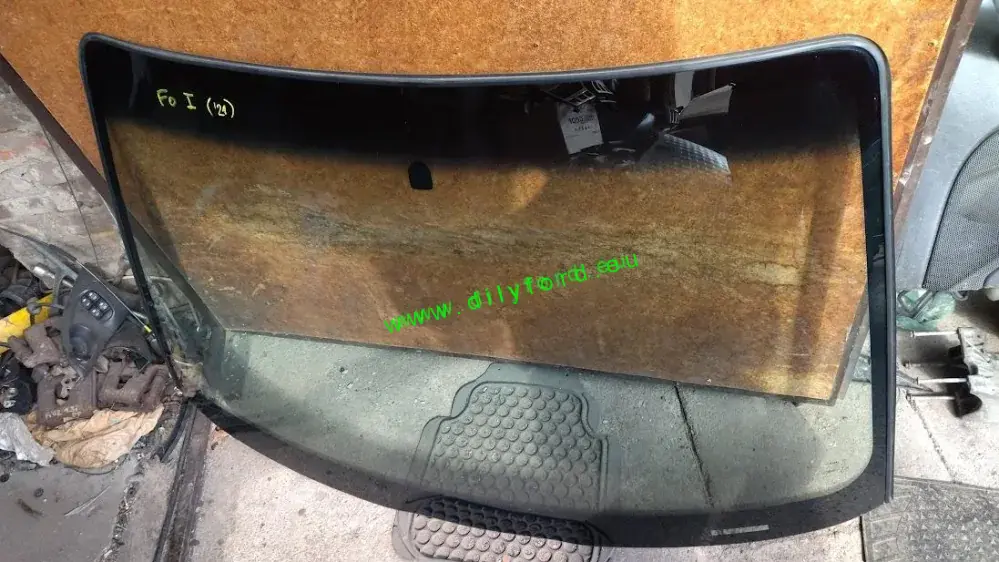 sklo čelní bez výhřevu Focus I