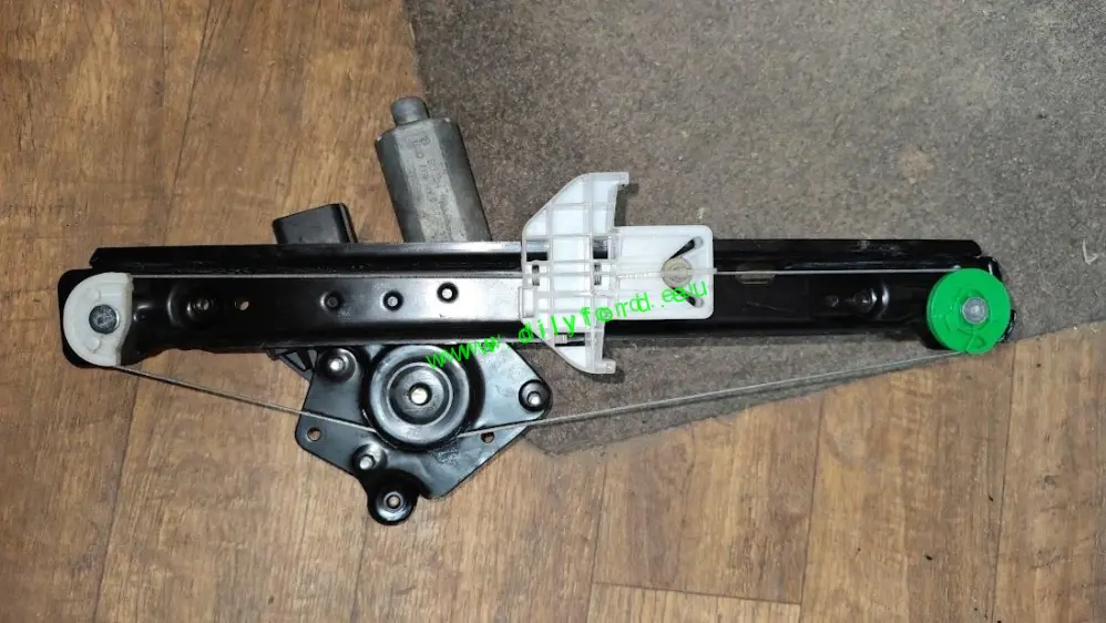 el. stahovačka PZ okna Focus I