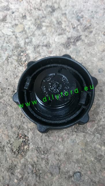 víčko servo nádobky F23C-3F781-BA