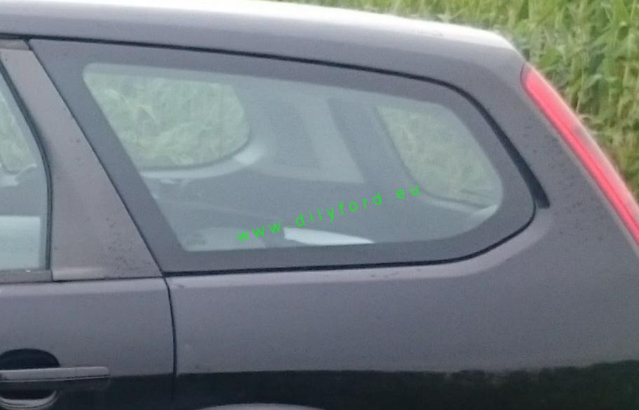 sklo levé zadní boční Focus II kombi