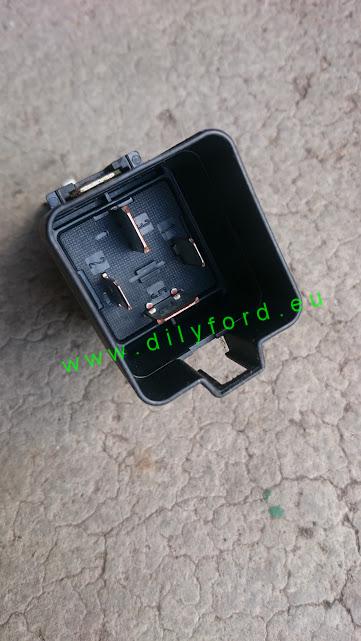 relé 94VG14N089F1B Mondeo III
