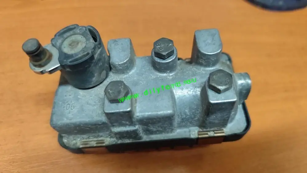 turbo regulátor TDCI 6NW008412
