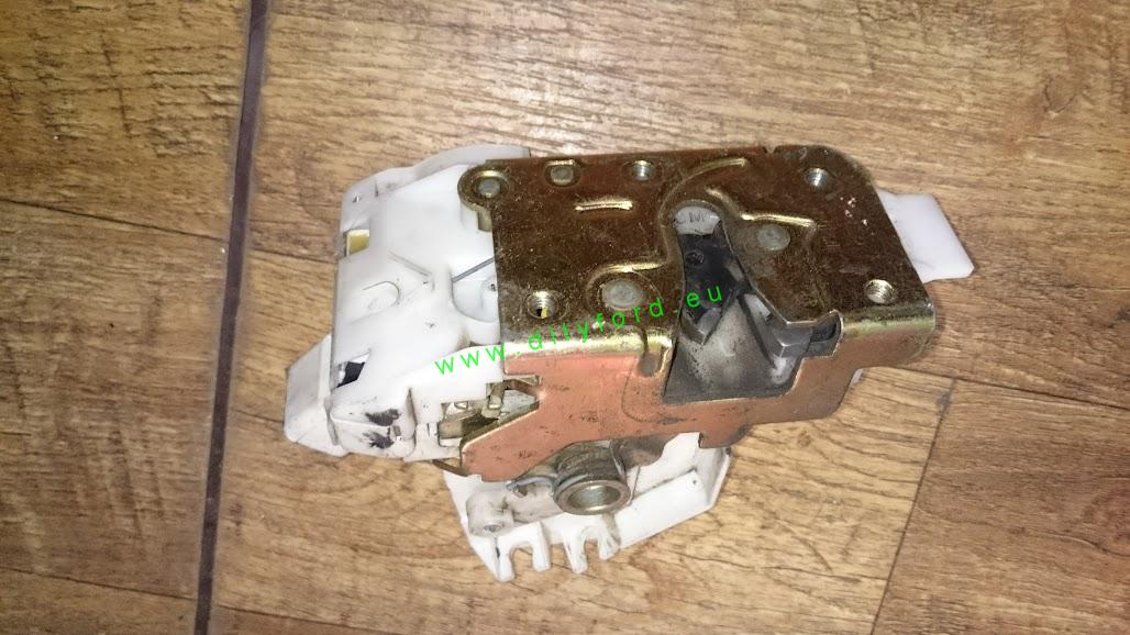 centrál LP Mondeo MkIII 00-03 8PIN