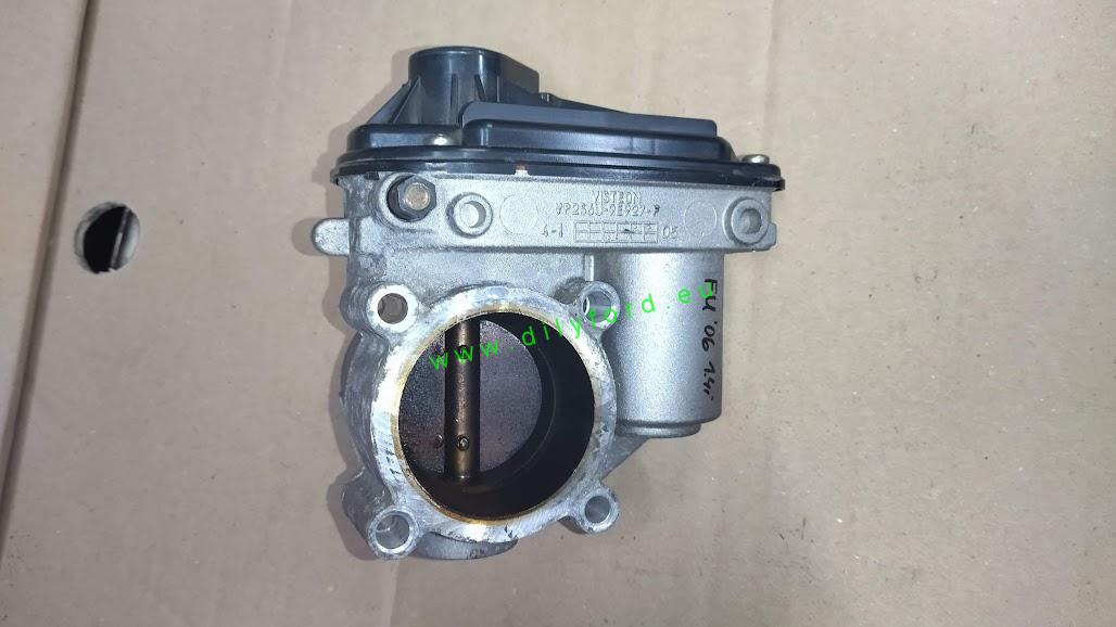 škrtící klapka VR2S6U-9E927-FC