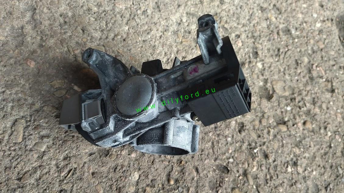 zámek řízení Focus MkI 98-04