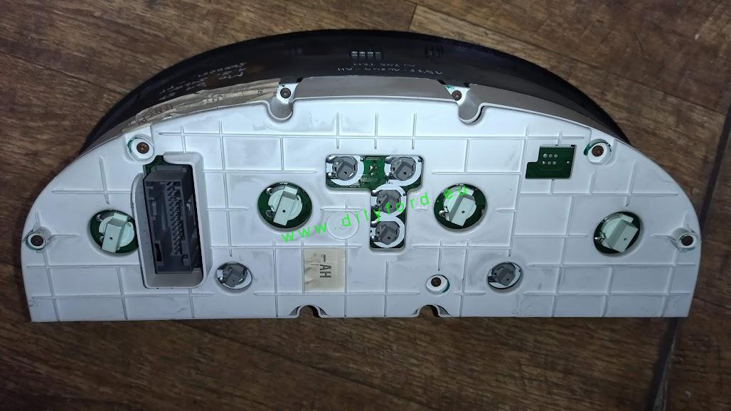 přístrojovka Mondeo III benzin -03