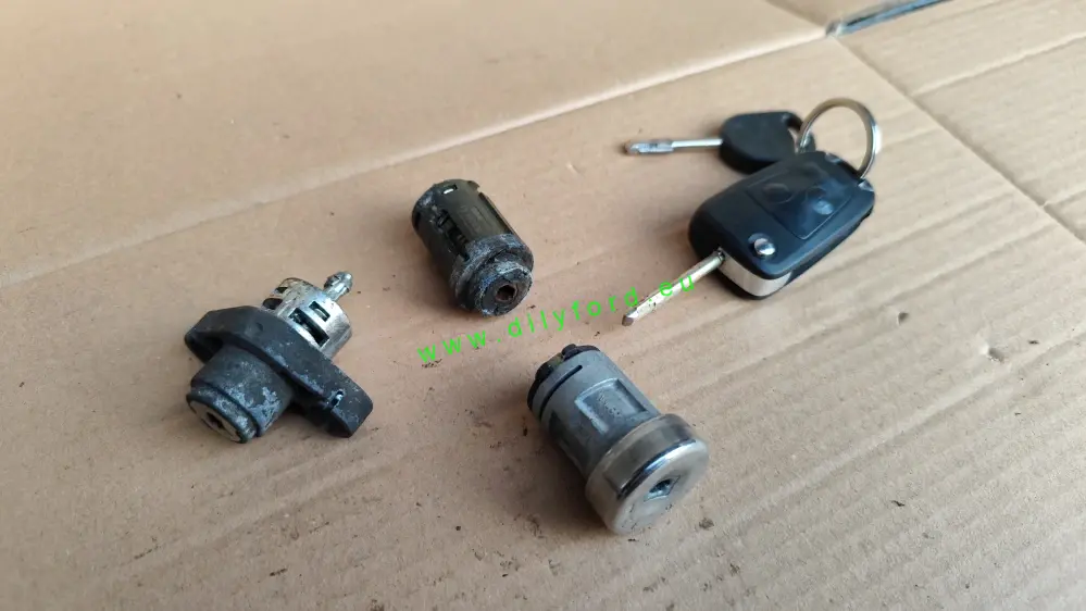 sada zámků Mondeo 2003-2007  2 klíče