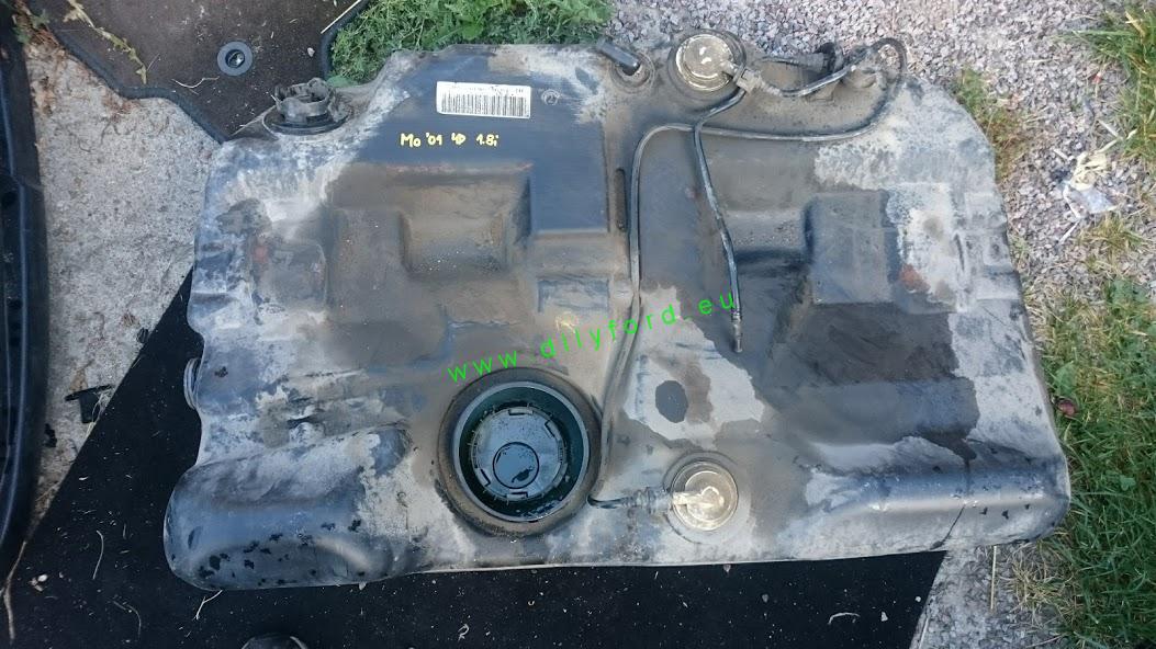 palivová nádrž Mondeo III 5D 1.8i, 2.0i