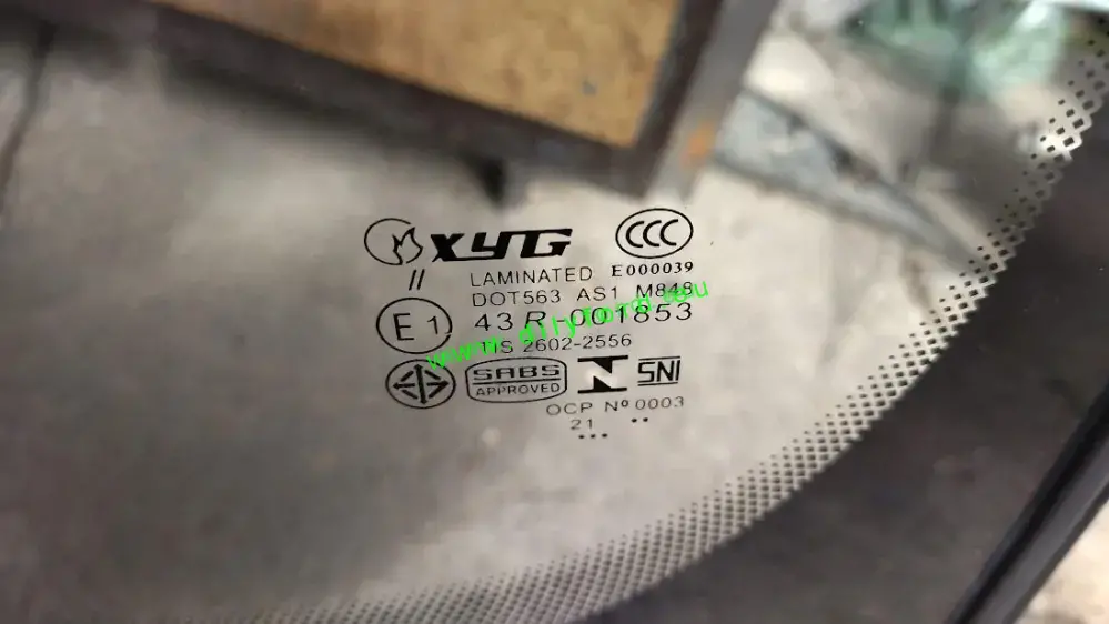 sklo čelní bez výhřevu Focus I