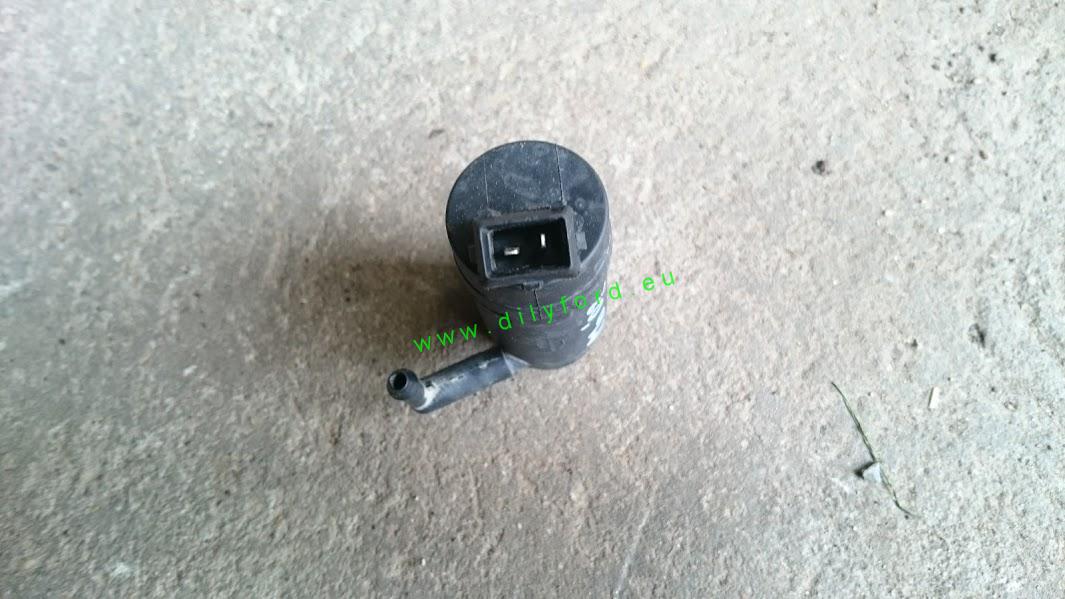 motorek ostřikovačů Mo III 4D